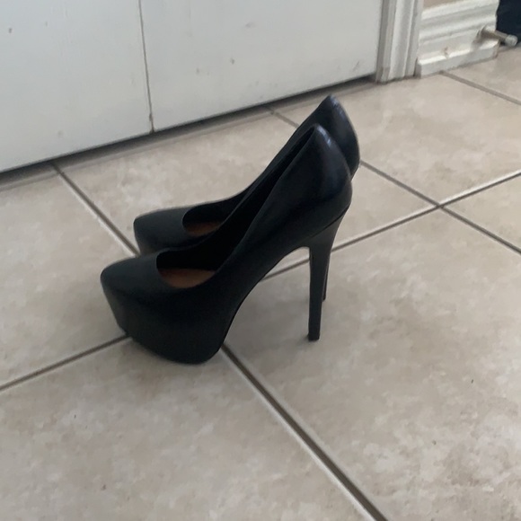 Steve Madden Shoes | Used Steve Madden Black Platform Heels - Picture 2 of 4